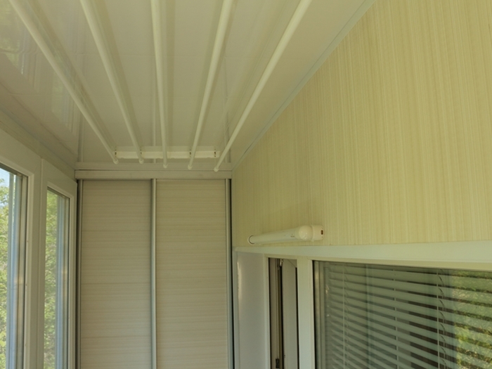 Внутренняя отделка балкона, лоджии МДФ панелями